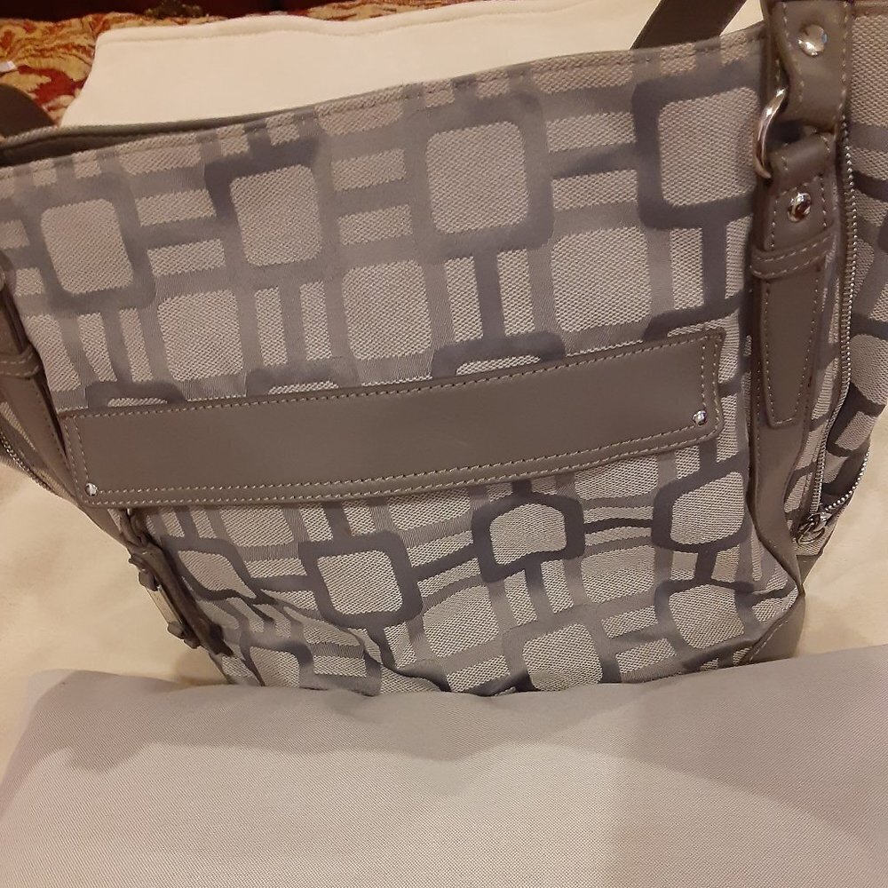Nine West Grey Purse w/Double. Strap, Snap Closure, Zip Pockets in Front & Back